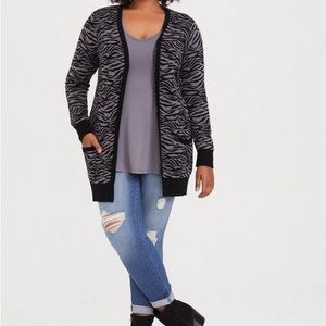 EUC!  TORRID Dark Grey Zebra Jacquard Boyfriend Cardigan 3X
